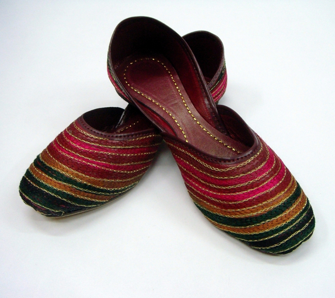 designer khussa