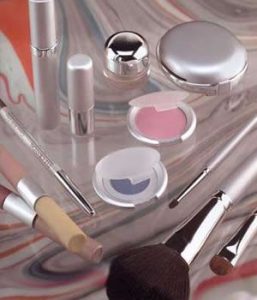 Water Based Cosmetics’ Usage Tips in Pakistan