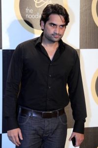 Humayun Saeed Voices Opinion on Bollywood ban on Pakistani Actors