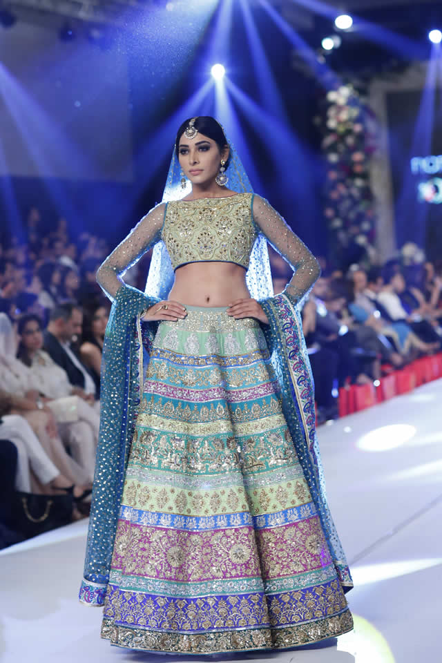 nomi ansari formal wear