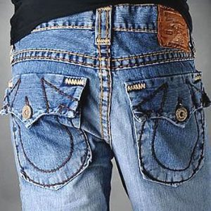Fashion trend in men's jeans