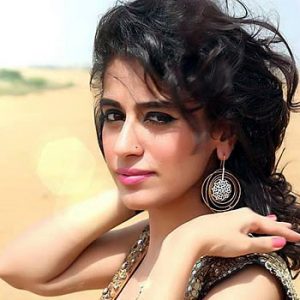 Pakistani Model & Actress Alishba Yousuf