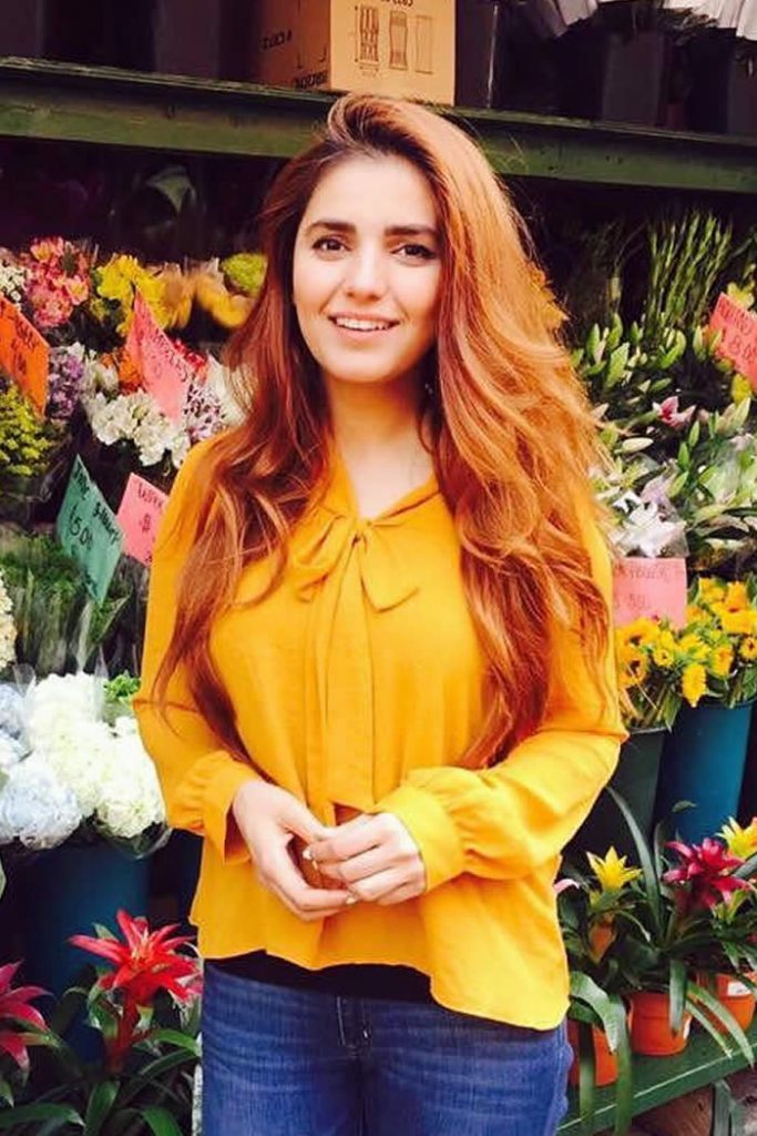 Momina Mustehsan Photos