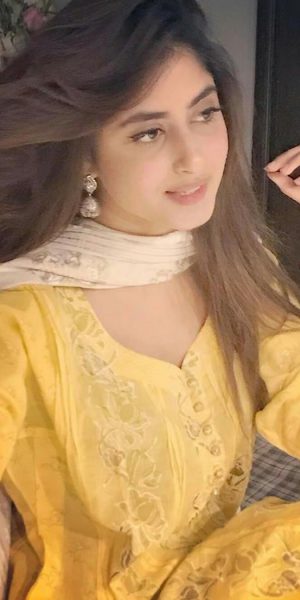 Sajal Ali Picture Sparks Controversy On Social Media