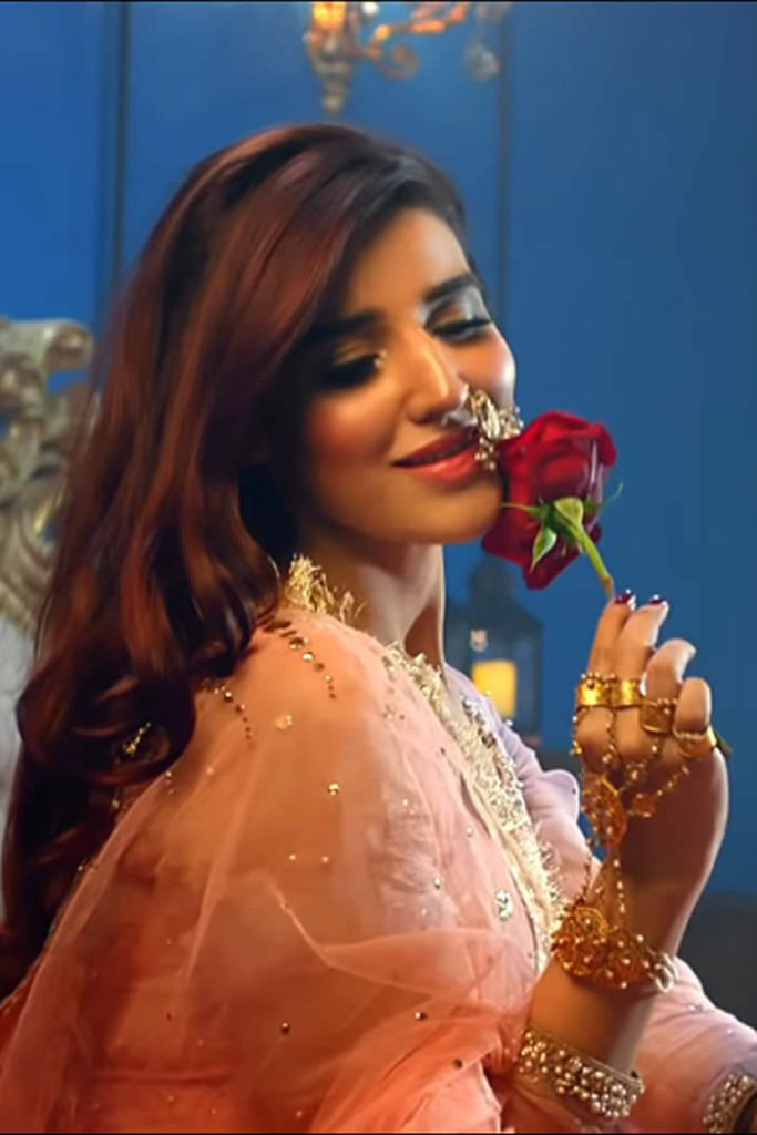 Hareem Farooq images