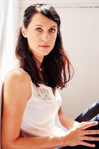 Jessica Falkholt photos