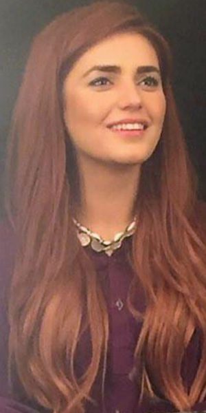 Momina Mustehsan images