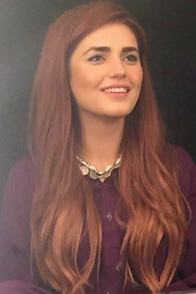 Momina Mustehsan images