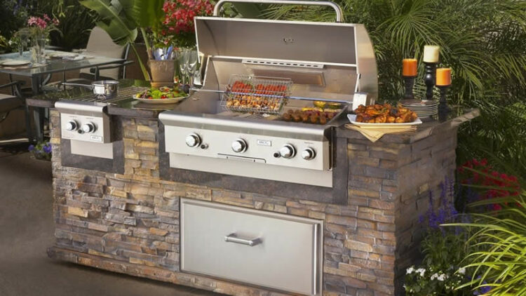 outdoor barbecue kitchen