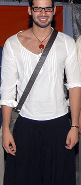 Men can brighten the day with some White Fashion