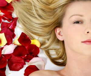 Miraculous Benefits Of Rose Water