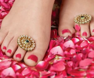 Toe Rings in Fashion