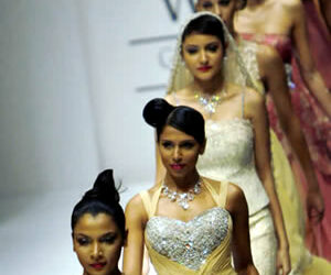 The Top Indian Fashion Designers and Thier Specialities…!