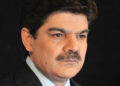 Anchor Mubashir Luqman