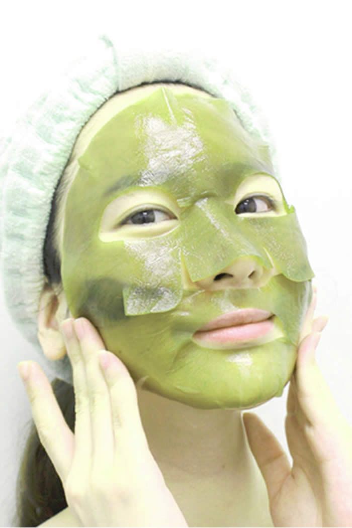 5 Things You Should NEVER Do While Applying Face Pack!