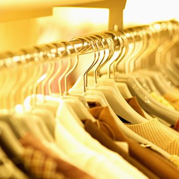 Fashion Tips Buy Clothes to suit Your Shape