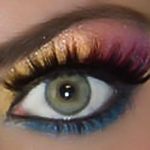 How to Apply False Eyelashes