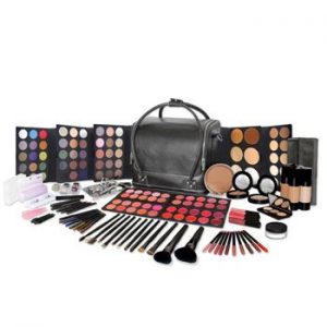 How To Choose a Box for Your Makeup