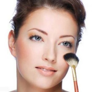 How to Use a Fan Brush