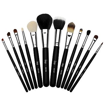 Keep your beauty brushes clean