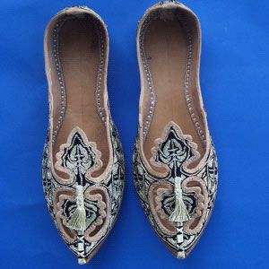 Khussa - Traditional footwear of Pakistan