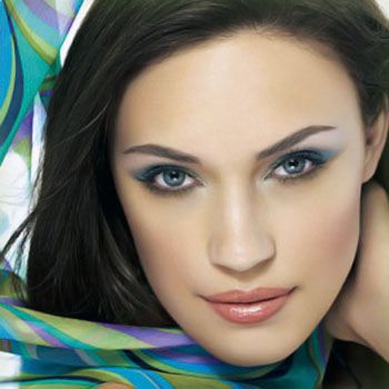 Some Old and useful Beauty tips on removing Dark circles Under your Eye...!