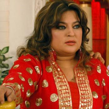 Dolly Bindra Bangs At Nargis and Naughty Show