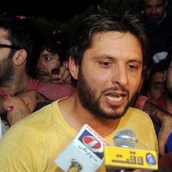 Fans Support Shahid Afridi to Get Back in Cricket