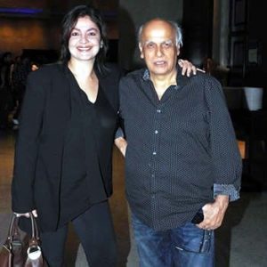 Pooja Bhatt and Mahesh Bhatt in Karachi