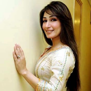 Reema Khan changes color after taking 17.5 million