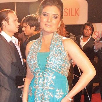 Resham to act in drama serial â€˜Dilâ€™
