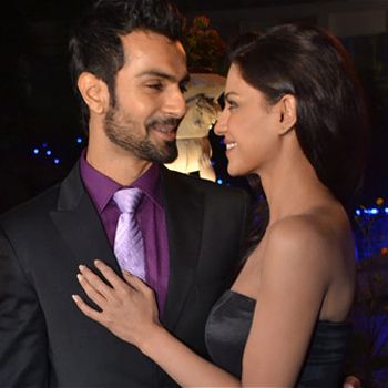 Veena Malik Declines Friendship With Ashmit Patel