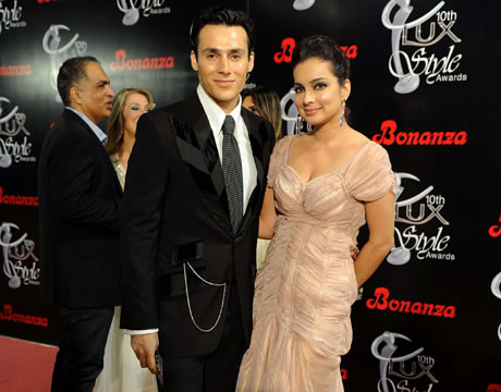 10th Lux Style Awards 2011 - Red Carpet
