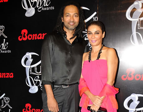 10th Lux Style Awards 2011 - Red Carpet
