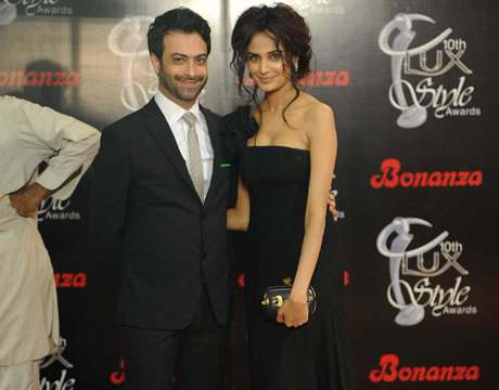 10th Lux Style Awards 2011 - Red Carpet