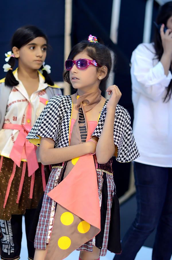 Backstage PFDC Sunsilk Fashion Week 2012 - Day 3