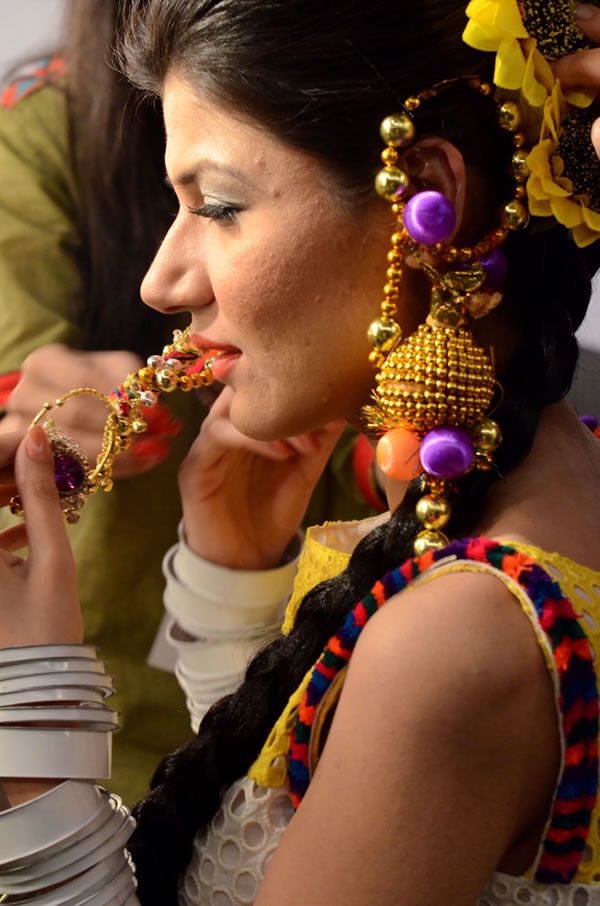 Backstage PFDC Sunsilk Fashion Week 2012 - Day 3