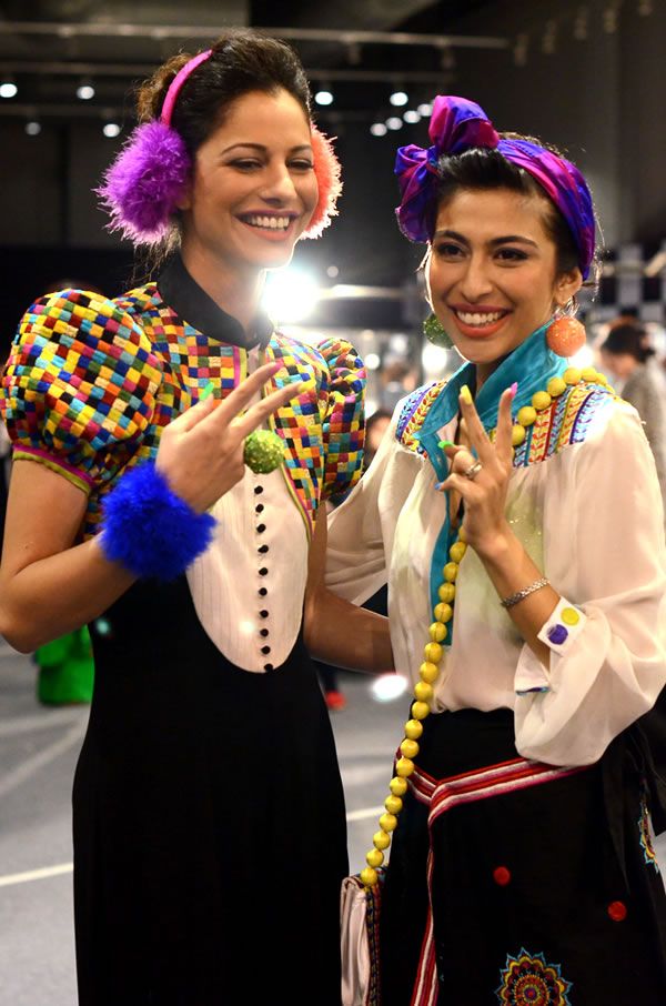 Backstage PFDC Sunsilk Fashion Week 2012 - Day 3