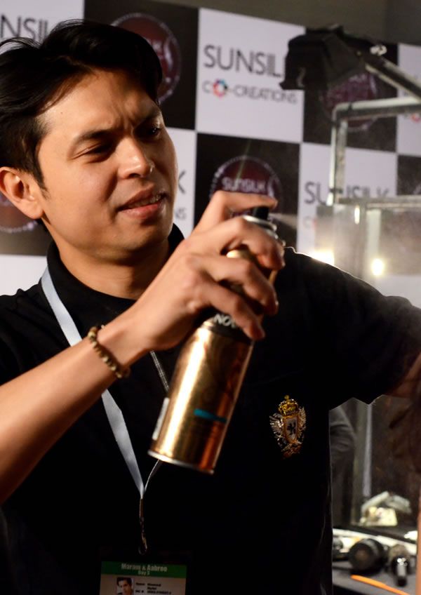 Backstage PFDC Sunsilk Fashion Week 2012 - Day 3