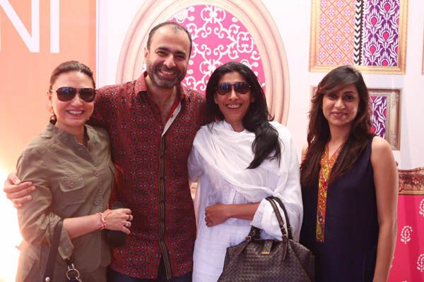 Launch of Deepak Perwani Lawn Prints by Oreint Textiles