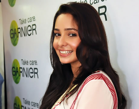 Juggun Kazim Celebrated the Launch of Garnier Light SPF 15