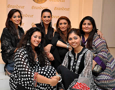 Exquisite Jewelry exhibition debuts at Grandeur