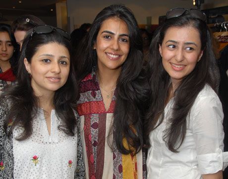 Launch of MauSummery Lawn Flagship Store