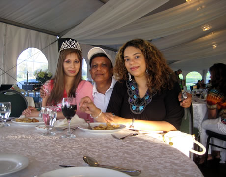 Mrs. Pakistan 2010 - Tahmena Bokhari raises funds for Schoolnet Guyana