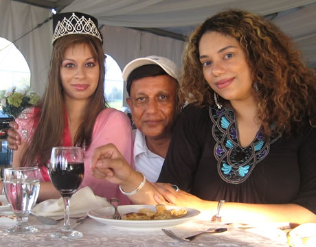 Mrs. Pakistan 2010 - Tahmena Bokhari raises funds for Schoolnet Guyana