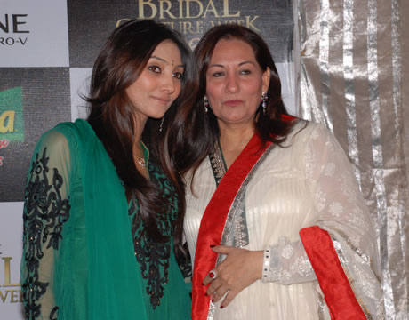 Pantene Bridal Couture Week 2011 Day 1 - Red Carpet