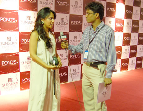PFDC Sunsilk Fashion Week S/S 2012 Day 1 - Act 1 Red Carpet