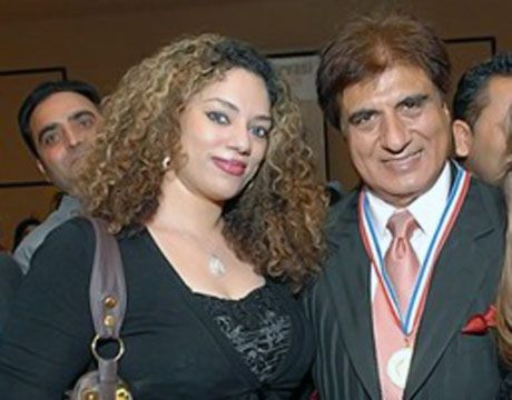 Sonia Ahmed & Mrs. Pakistan meet with Bollywood Stars