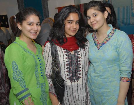 Launch of MauSummery Lawn Flagship Store