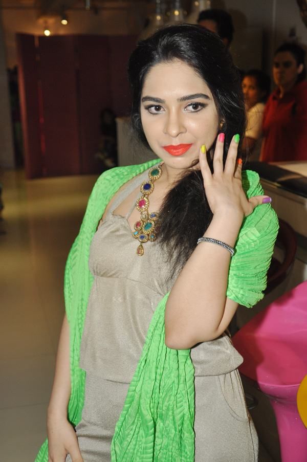 Color Me Fashion Walk By Nail Bar & Blush Studio